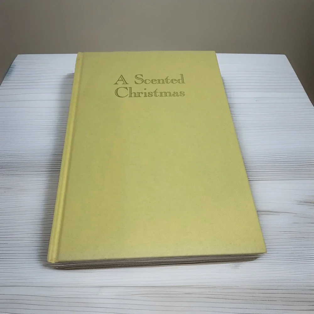 Vintage A‎ Scented Christmas Hardcover Dawn Cusick 100 Projects